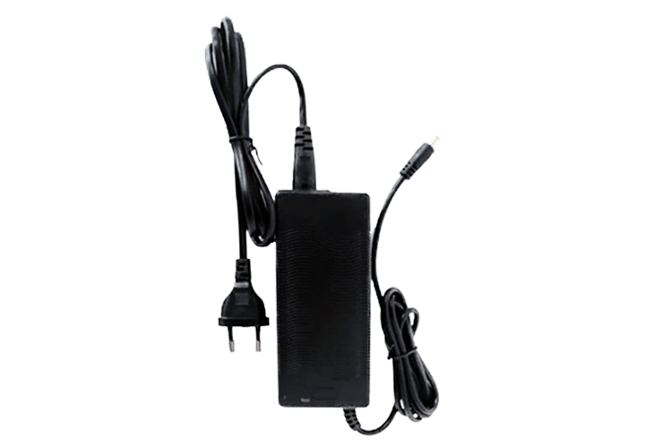 バッテリー充電器